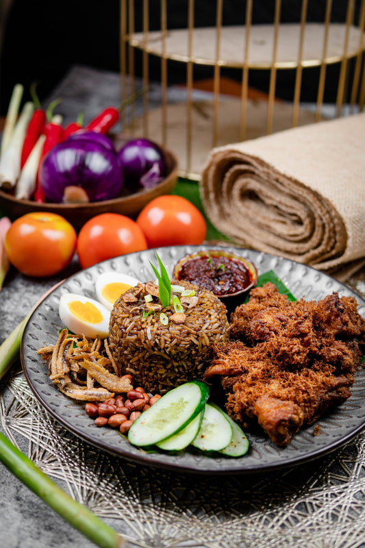 Nasi Lemak Goreng Ayam Goreng